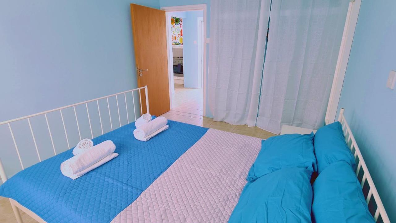 Stay Blue Apartment Айя Напа Екстериор снимка