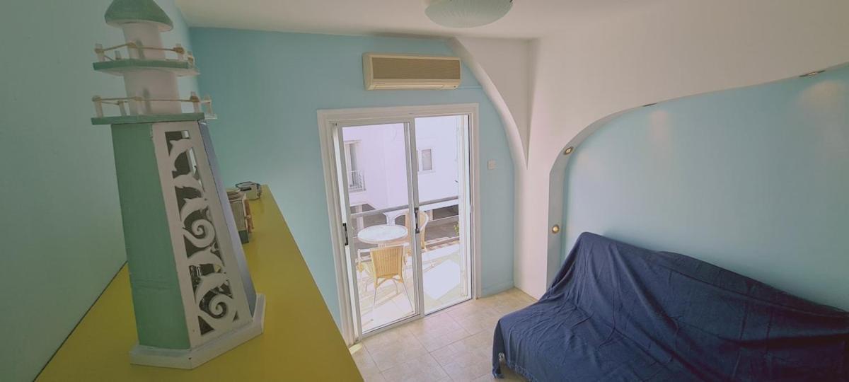 Stay Blue Apartment Айя Напа Екстериор снимка