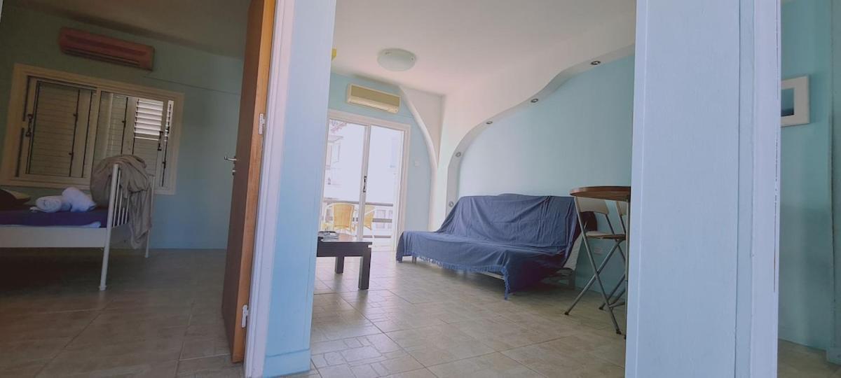 Stay Blue Apartment Айя Напа Екстериор снимка